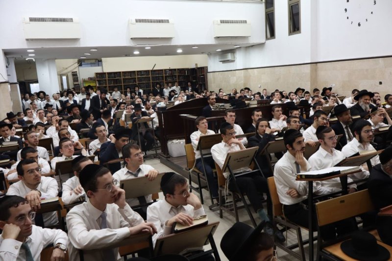 באדיבות המצלם