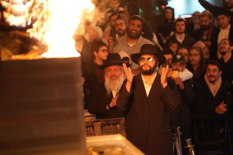 באדיבות המצלם