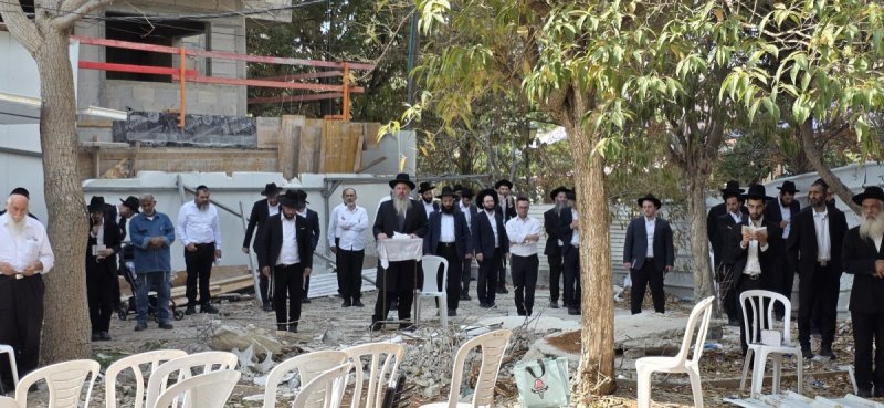 באדיבות המצלם