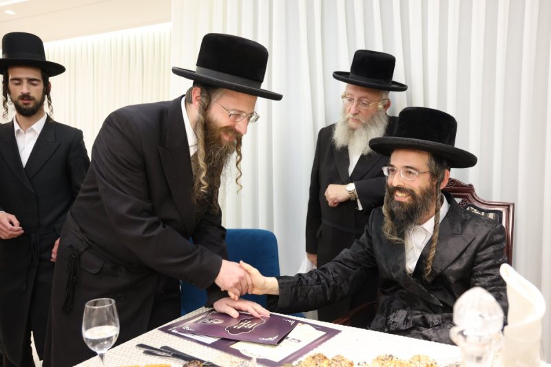 באדיבות המצלם