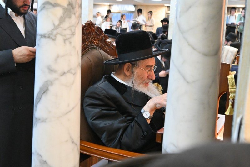 באדיבות המצלם