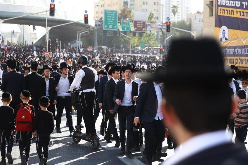 דניאל נפוסי ודוד מנדלסון