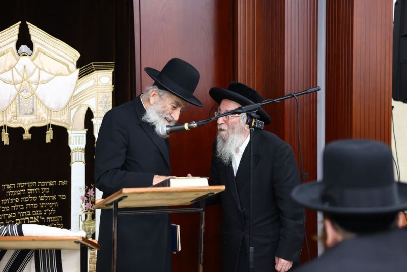 באדיבות המצלם