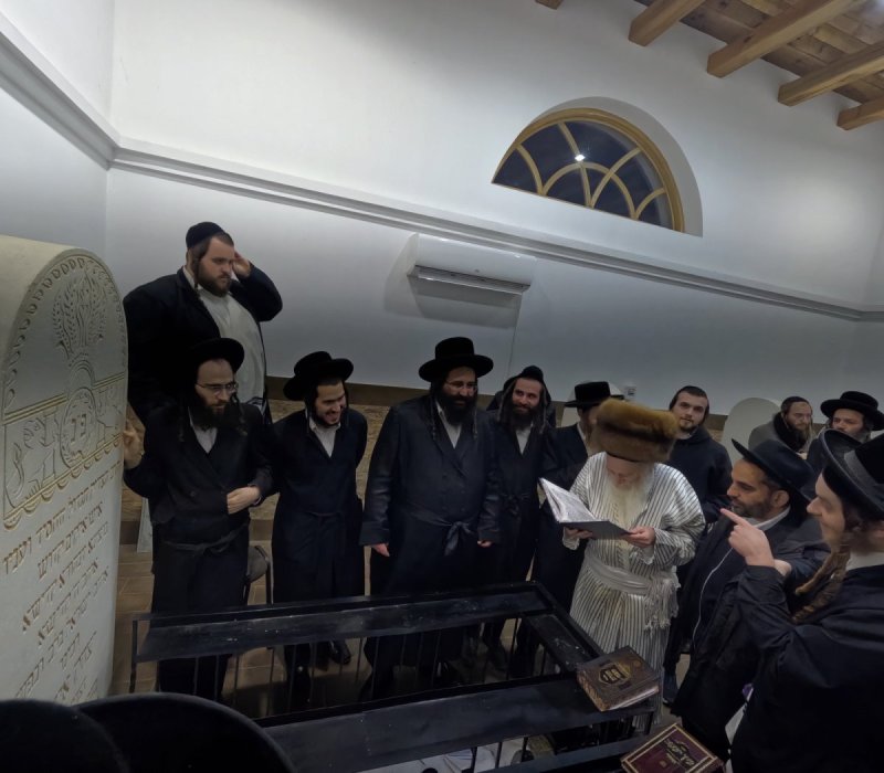 באדיבות המצלם