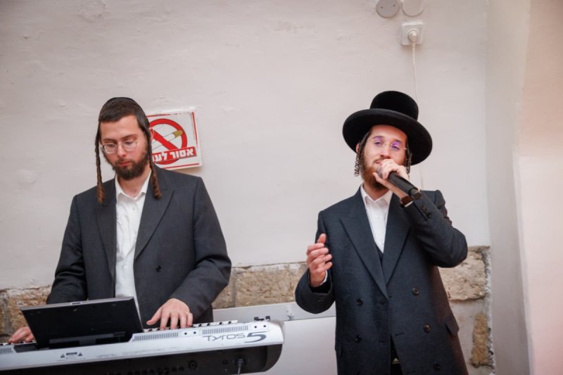 באדיבות המצלם