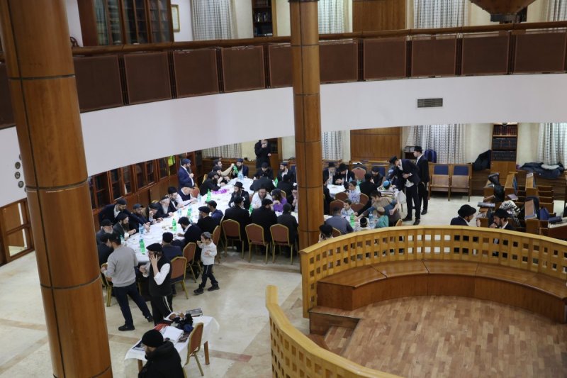  מרדכי לובעצקי