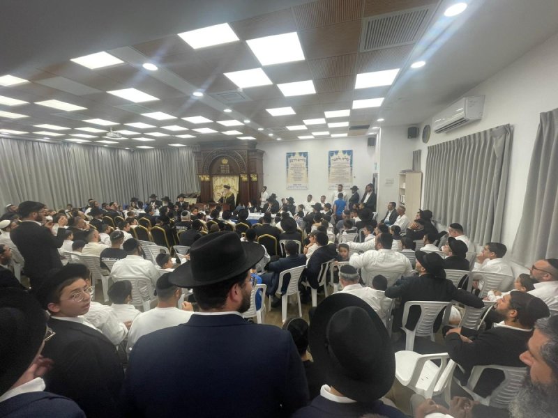 באדיבות המצלם