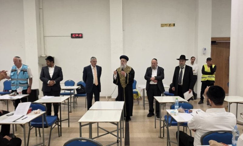 הראשון לציון חיזק את אלפי נבחני הרבנות הראשית