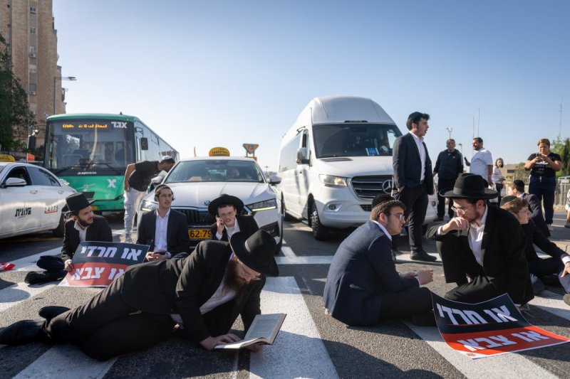 חיים גולדברג, פלאש 90