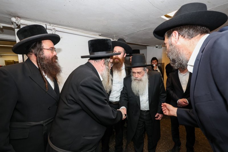 יעקב נחומי וא. אייזנבאך