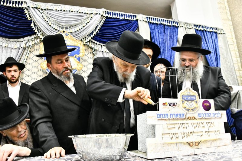 באדיבות המצלם