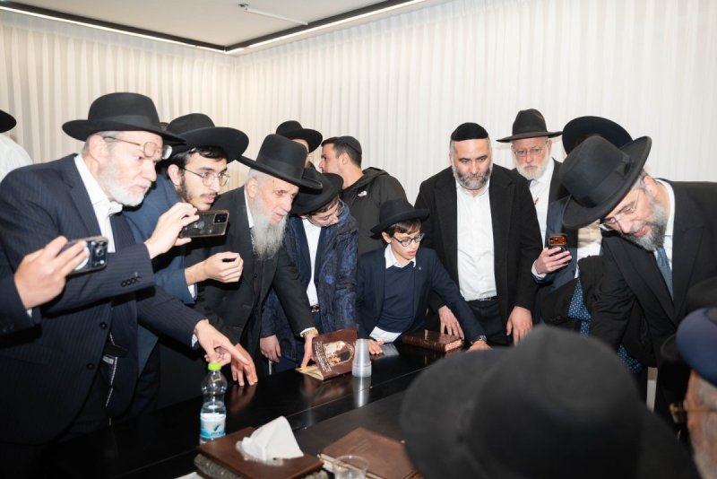 באדיבות המצלם