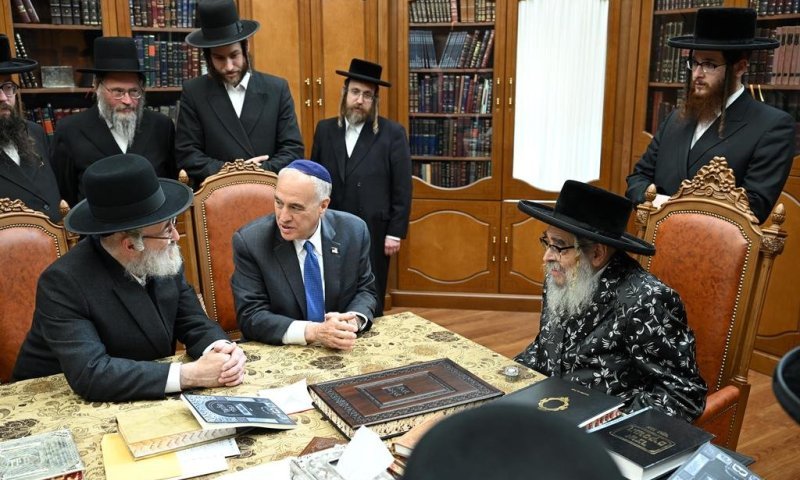 שליח הנשיא בחצרות: מכתב תנחומים מטראמפ וביקור בסאטמר