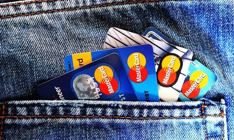 הסוף לכרטיסי האשראי? הזינוק המטורף של הישראלים בתשלום בנייד