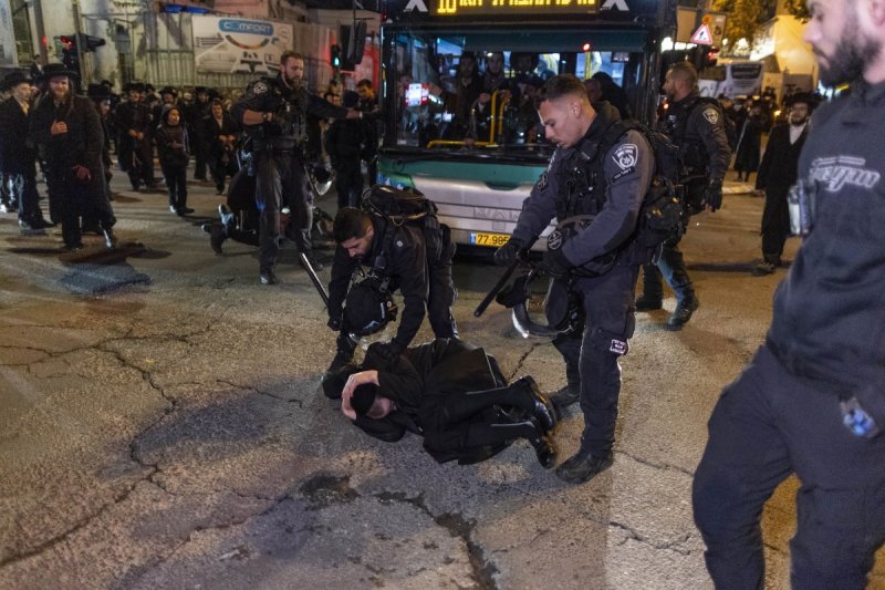 חיים גולדברג, פלאש 90