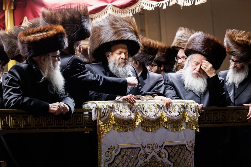 אברומי בלום והלל ל"ש