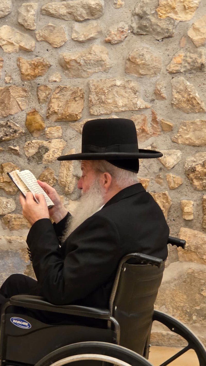 באדיבות המצלם