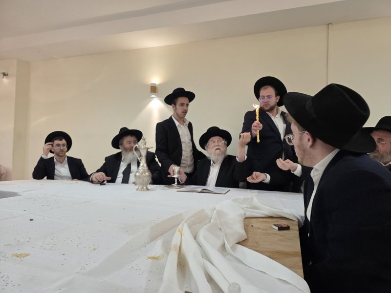 באדיבות המצלם