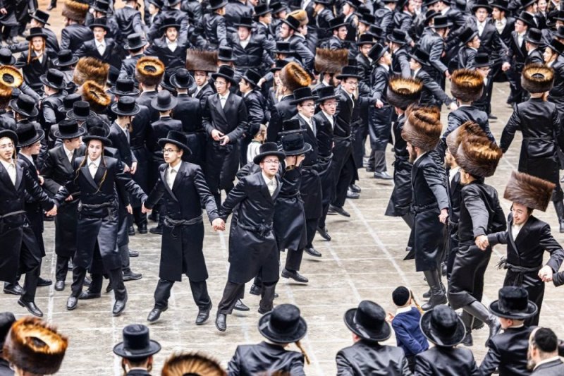 אלי וואהל, איצי מ.