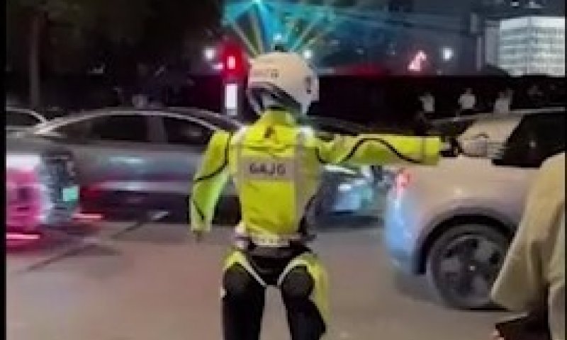 מהפכת הרובוטים כבר כאן: זה החיים החדשים שאילון מאסק מתכנן לכם