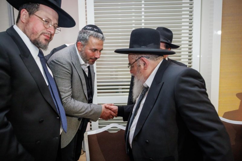 דניאל נפוסי ומאיר זלזניק