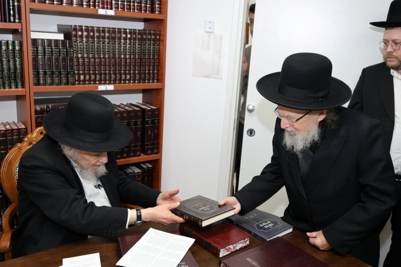 באדיבות המצלם