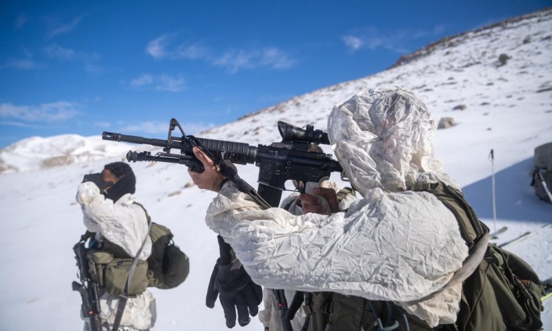 התרגיל המיוחד של ה'אלפינסטים': כך נערכים ללחימה בשלג | צפו