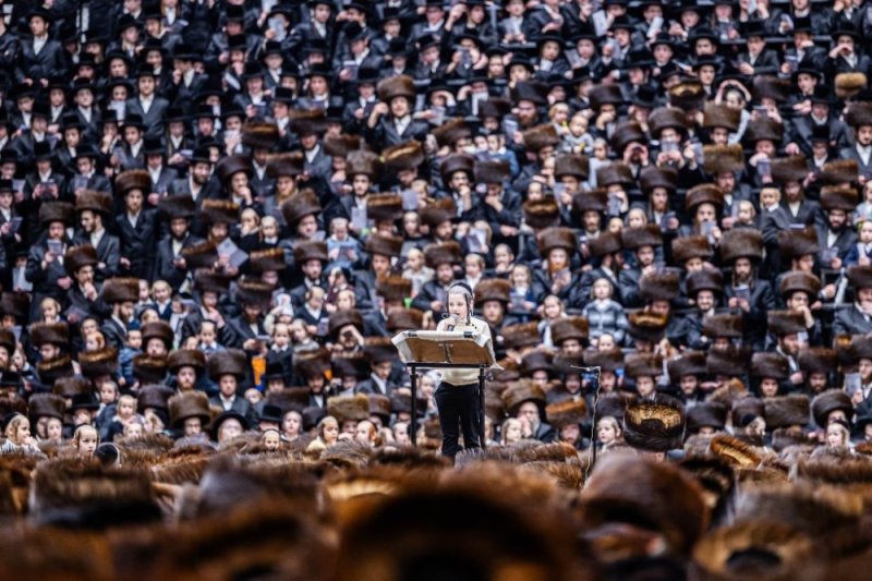 אלי וואהל, איצי מ.