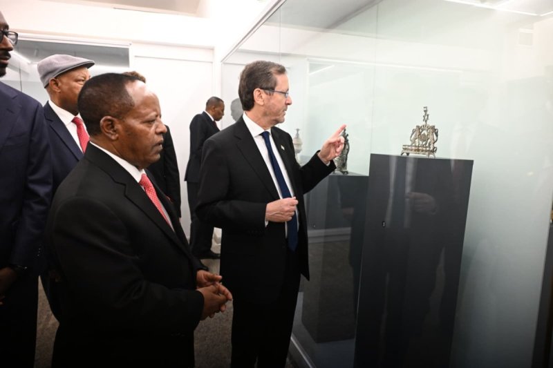  חיים צח / לע״מ