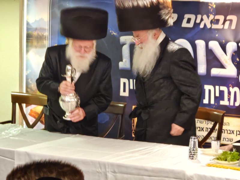 באדיבות המצלם