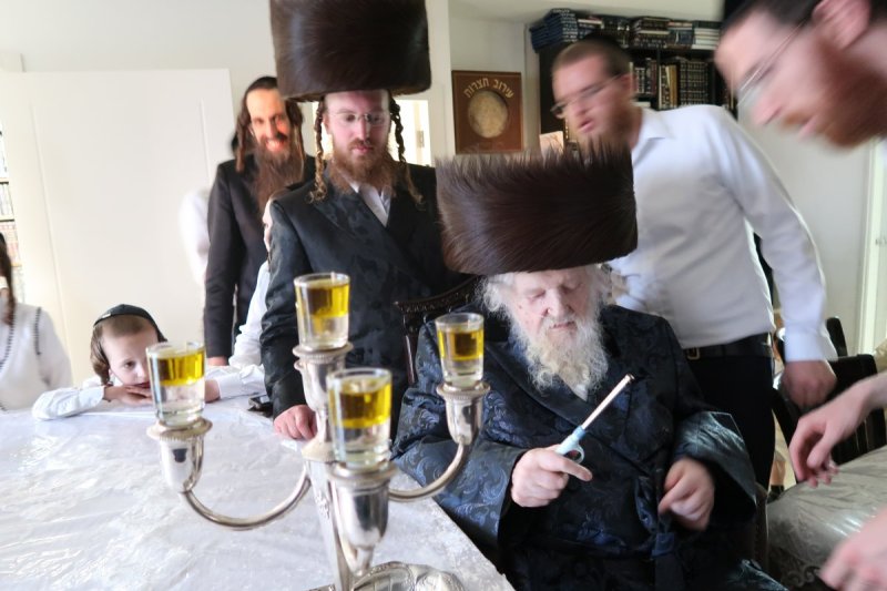 דניאל נפוסי