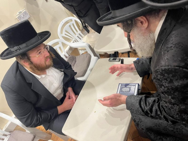 באדיבות המצלם