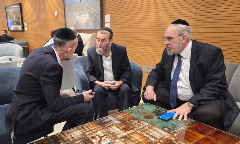 התקדמות משמעותית במו"מ בין אגודת ישראל לדגל התורה