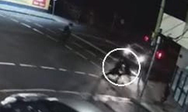 "הייל היטלר" וניסיון דריסה: נערים חסידים הותקפו במלבורן | צפו