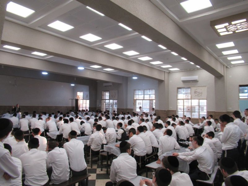 באדיבות המצלם