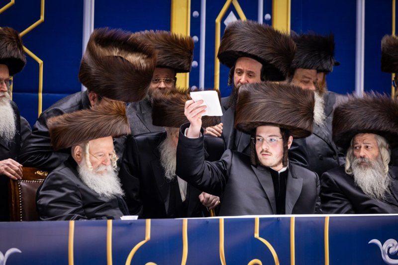 באדיבות המצלם