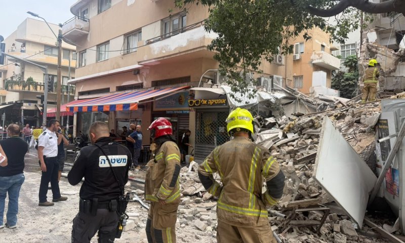 קריסת מבנה בדרום תל אביב: כוחות ההצלה עורכים סריקות לשלול הימצאות לכודים