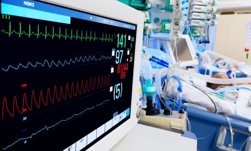 חלקם עדיין בסכנת חיים: עשרות ילדים ותינוקות נפצעו בערד ודימונה