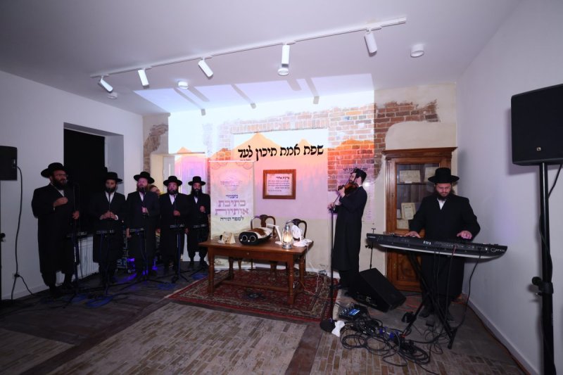 באדיבות המצלם