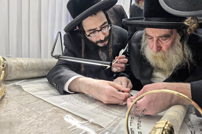 האחים לעטשעווסקי - שלמה ב. - אייזיק ג,  י. שטיין