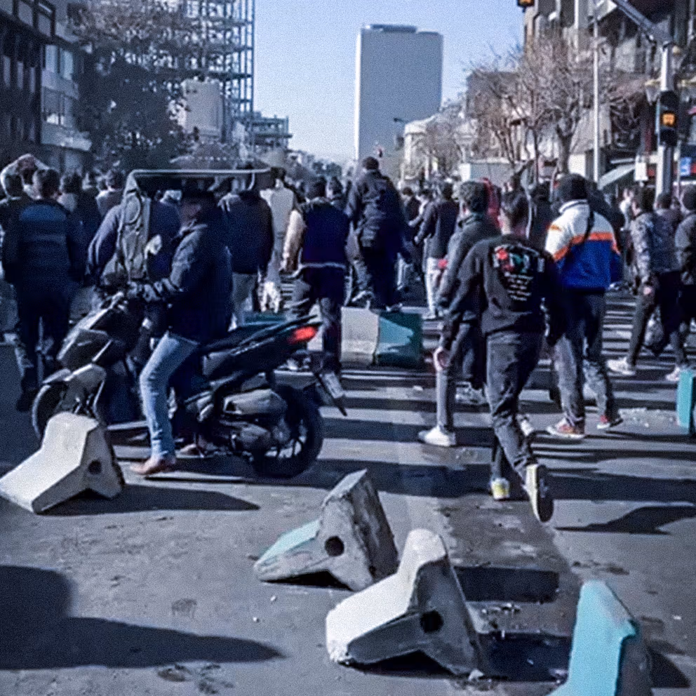 מפלט בחושך: הבית בטהרן שטיפל במפגינים במשך 19 לילות