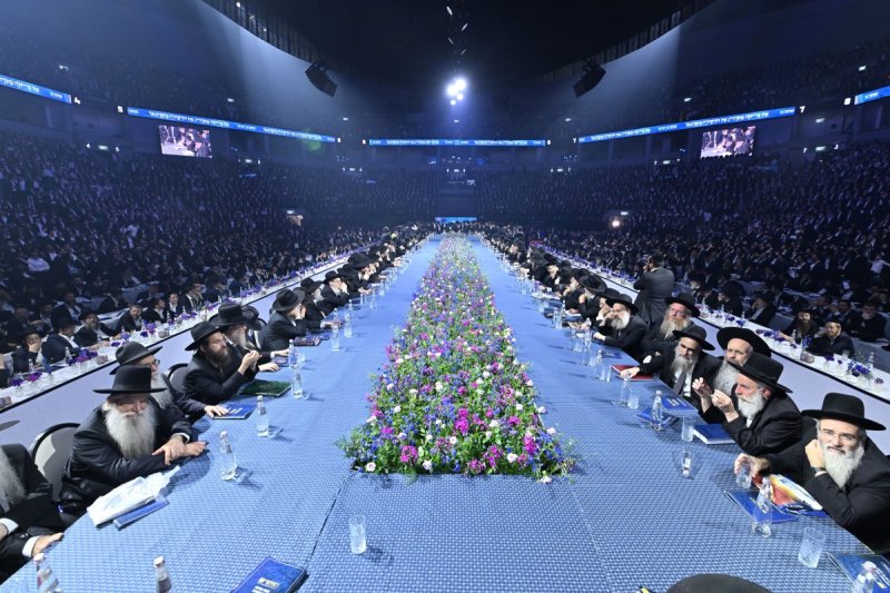 דניאל נפוסי, אריאל רבינסקי ומנדי טוויטו