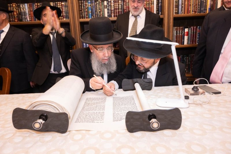 באדיבות המצלם