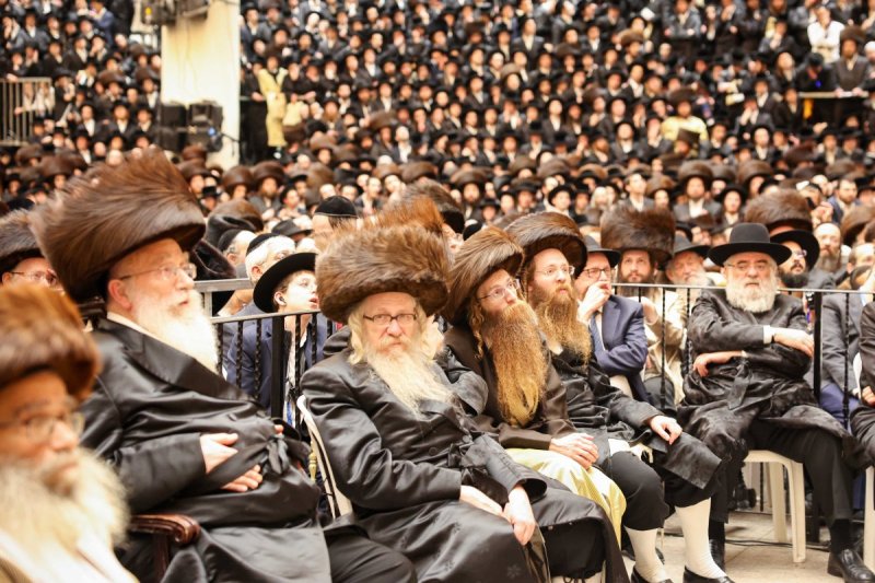 משה גולדשטיין, א. איזנבאך וארי קופרשטוק.