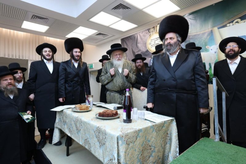באדיבות המצלם