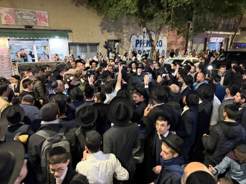 דניאל נפוסי ומאיר זלזניק