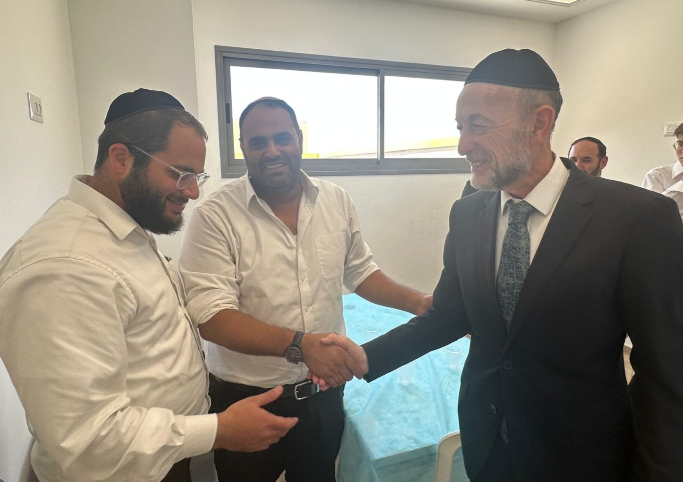 באדיבות המצלם