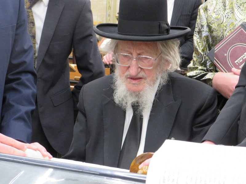 באדיבות המצלם