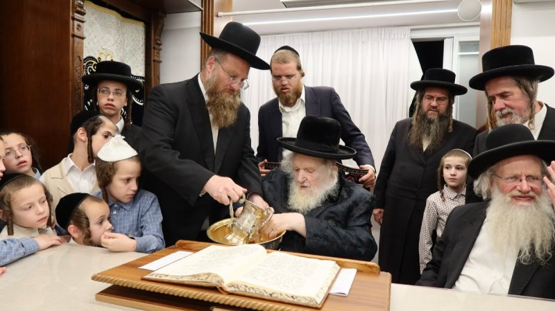 באדיבות המצלם