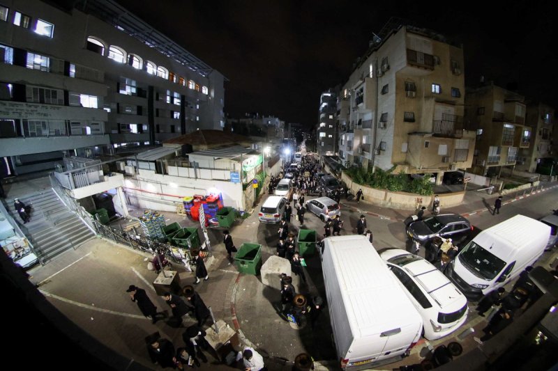 משה גולדשטיין, א. איזנבאך וארי קופרשטוק.